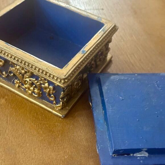 Vintage Baroque-Style Trinket Box – Blue & Gold Floral Relief - Picture 3 of 5